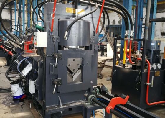 Modello JNC2020 Linea di produzione di perforazione angolare per taglio a CNC 32x7x3m Dimensione complessiva
