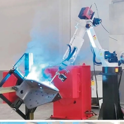 Robot di saldatura ad alta precisione per la saldatura a piedi di torri di strutture in acciaio