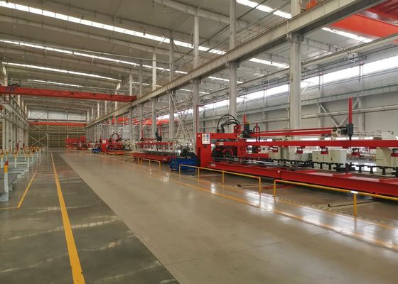 Lavorazione della lamiera 15000x380 mm Dimensione del pezzo 35 tonnellate Punzonatrice CNC per lamiere per trave longitudinale automobilistica