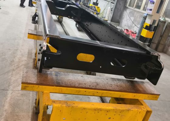 Lavorazione della lamiera 15000x380 mm Dimensione del pezzo 35 tonnellate Punzonatrice CNC per lamiere per trave longitudinale automobilistica