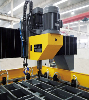 Macchina foratrice CNC con alimentazione servo motore, 1500x8000mm, per piastre di varie dimensioni e spessori