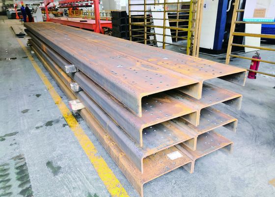 Macchina di lavorazione longitudinale del fascio linea 3 assi manuale o automatica opzionale macchina per perforare la piastra CNC e alimentazione del servomotore