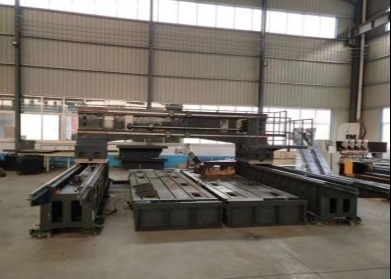 Dimensioni del pezzo: 3000*3000, Foratrice CNC per piastre BT50, Potenza motore mandrino servo 30 KW