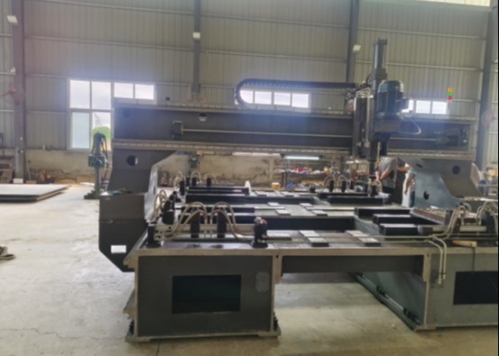Forza di serraggio 7.5KN, foratrice automatica CNC per piastre, larghezza scanalatura a T 28mm, potenza di raffreddamento 0.45KW