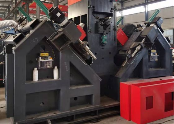 Circuito di foratura e marcatura angolare CNC con potenza totale di circa 150KW, 9 assi CNC, stazione idraulica e metodo di raffreddamento ad aria