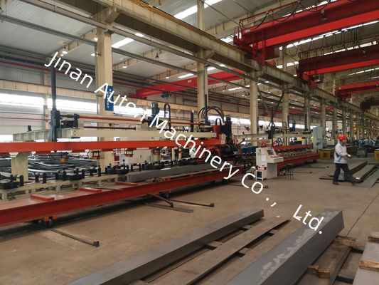 Utilizzato per le travi dei camion leggeri CNC Longitudinal Beam Punching Machine Sheet Metal Processing Line