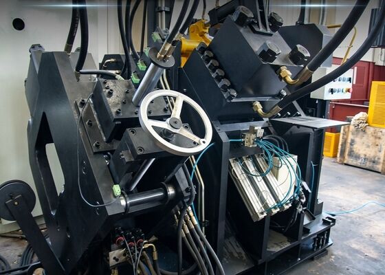 Metodo di raffreddamento multiplo Linea di lavorazione dell'acciaio ad angolo CNC con funzioni di marcatura da taglio a foratura