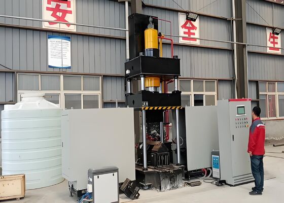 Macchina per piegare e riscaldare l'acciaio ad angolo CNC utilizzata dall'industria delle torri per piastre piatte in acciaio