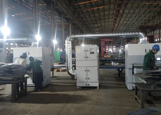 Macchine per la lucidatura dei metalli per la rimozione delle forforazioni dalle superfici metalliche