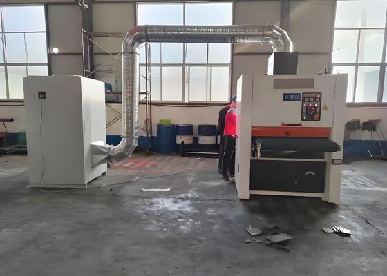 Macchine per la lucidatura dei metalli per la rimozione delle forforazioni dalle superfici metalliche