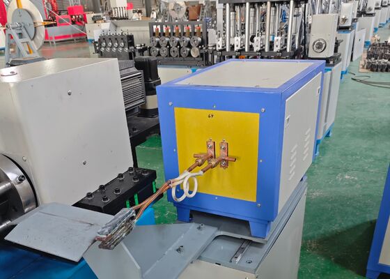 Modello FF60 Cnc Flat Iron Clamping Machine per l'industria dei trasporti