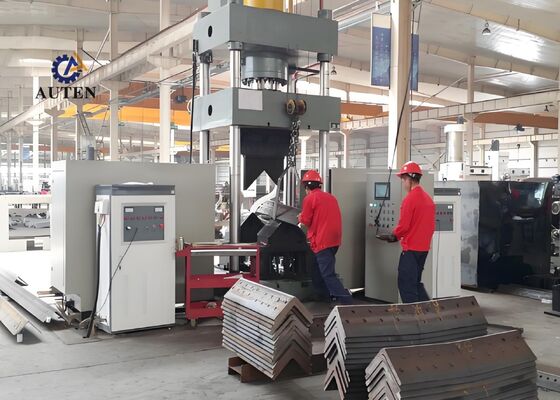 Macchina per piegatura e riscaldamento CNC per profilati ad angolo HQ250-700 per lamiere metalliche piane