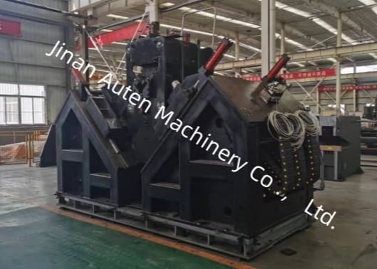 Macchina per foratura e marcatura angolare CNC con 3 fori su ciascun lato, 18 caratteri