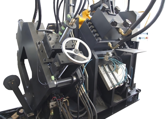 Macchine per la lavorazione di angolari in acciaio CNC ad alte prestazioni garantiscono un funzionamento stabile a lungo termine