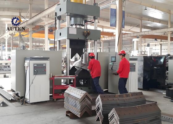 Macchina intelligente per piegatura a caldo CNC per angolari e lamiere con piegatura a caldo