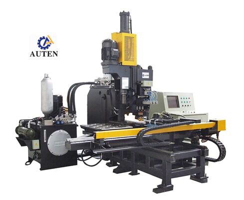 Macchina punzonatrice CNC per lastre con dimensioni massime del pezzo 1500*800mm utilizzata nella produzione di torri di trasmissione
