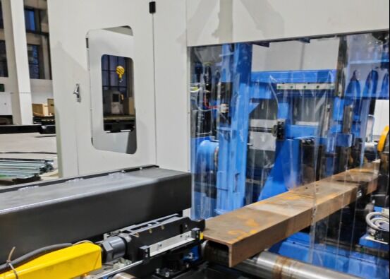 40 mm Max. diametro del foro CNC I tracciato di trivellazione segatura e taglio linea della macchina con controllo PLC